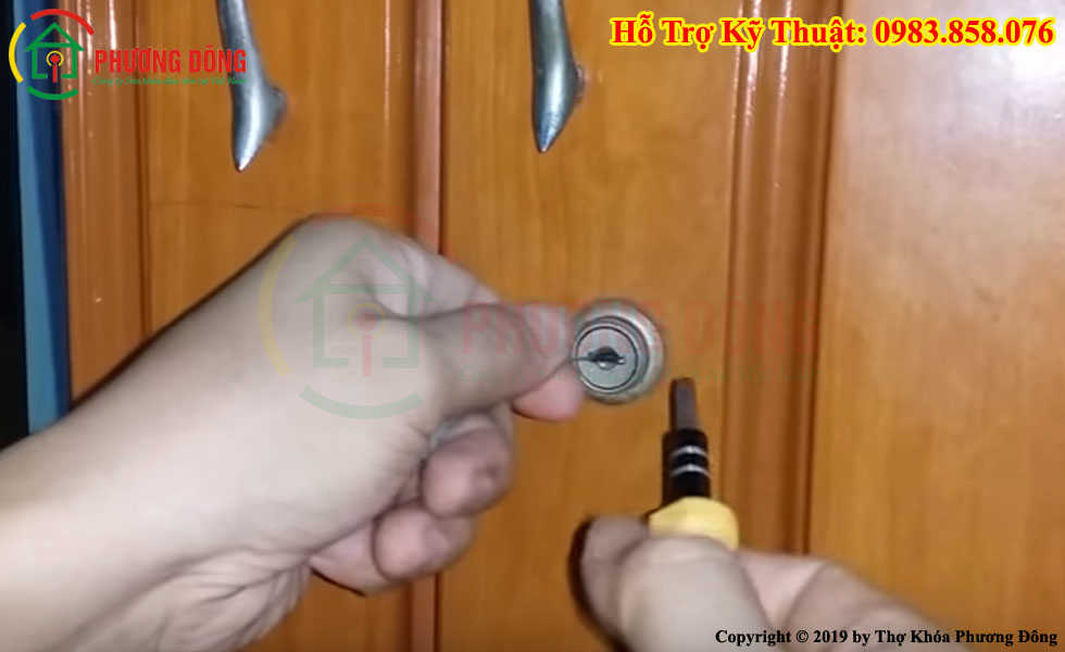 Cách mở khóa tủ khi bị mất chìa khóa đơn giản nhất