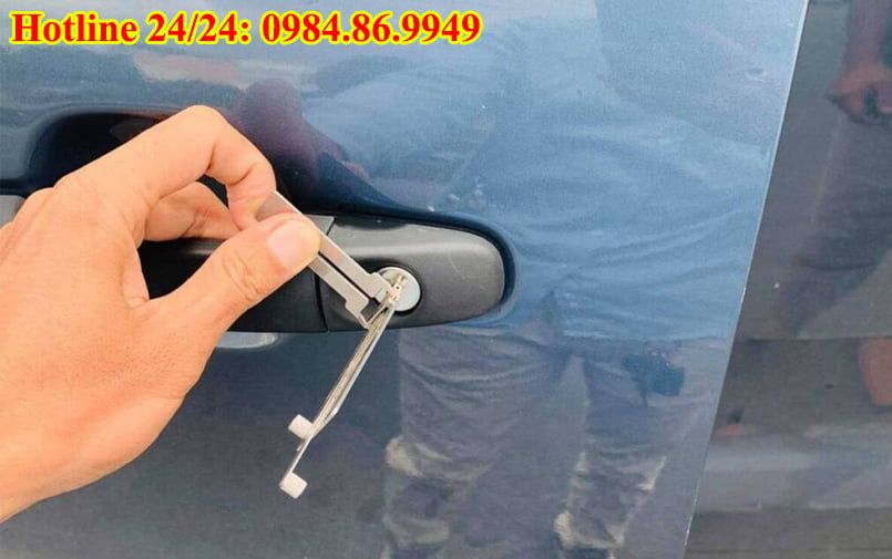 Bạn Bị mất chìa khóa xe hơi? Quên chìa khóa trong xe ô tô? Hay bị kẹt có chìa khóa nhưng không mở được cửa? Bạn cần ngay Thợ Mở khóa Ô Tô tại Buôn Ma Thuột
