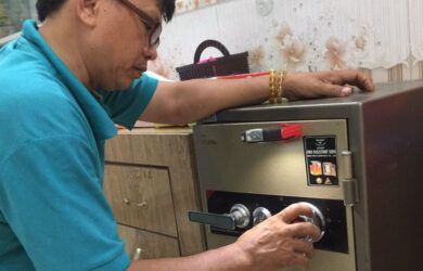 cách mở két sắt khi quên mật khẩu